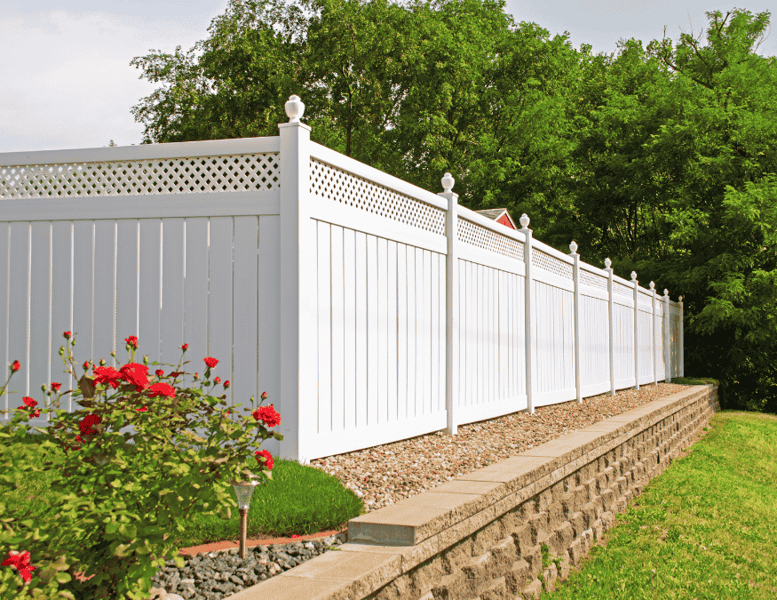 Custom wooden fence in Ottawa built by Ottawa Decking Solutions for privacy and style